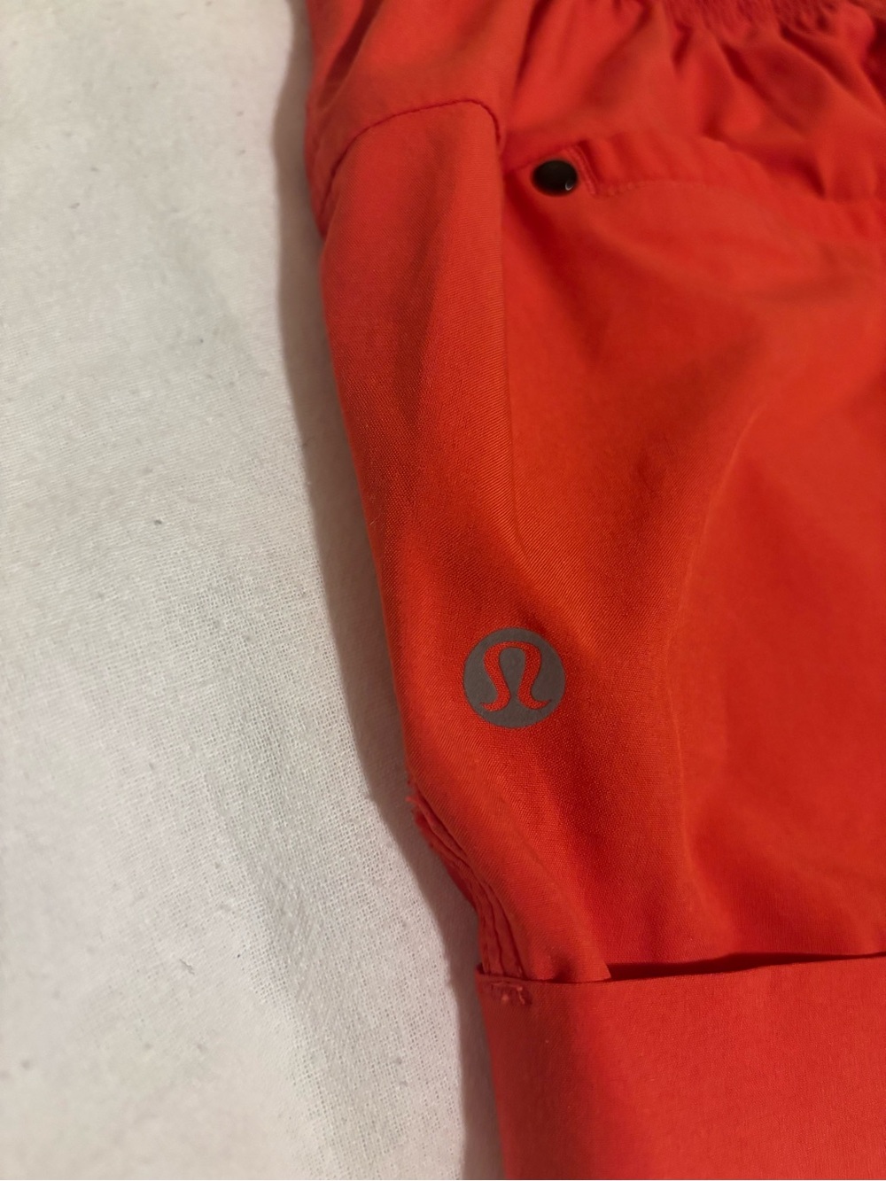 Luluemon Drawstring Shorts - Picture 3 of 4